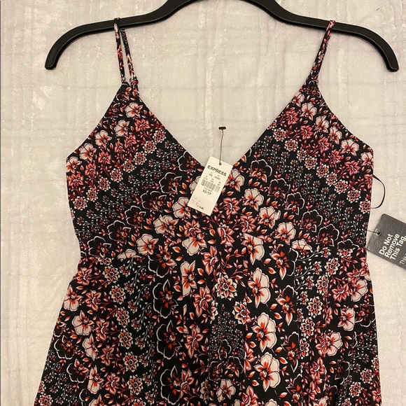 Express Dress - Picture 3 of 4